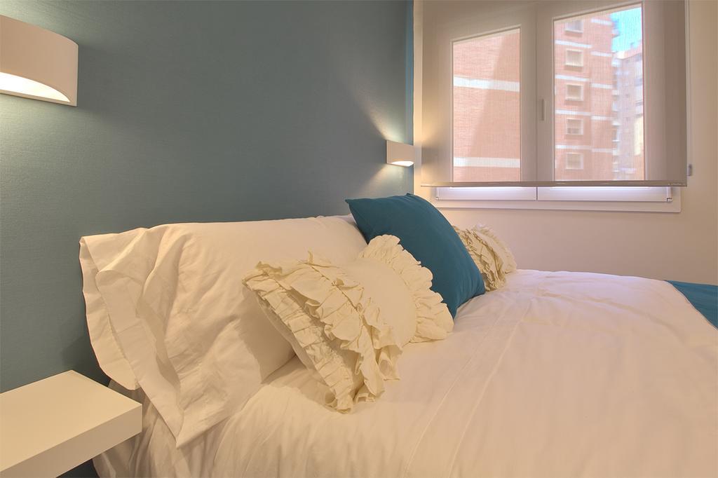 Apartamentos Malagueta Urban Beach Malaga Exterior photo