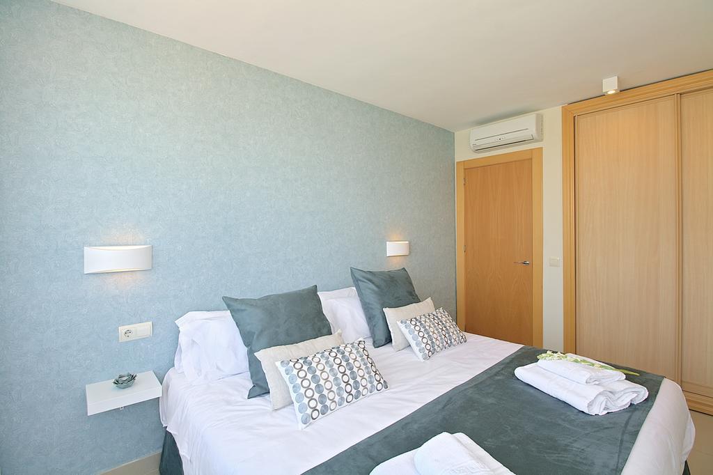 Apartamentos Malagueta Urban Beach Malaga Exterior photo