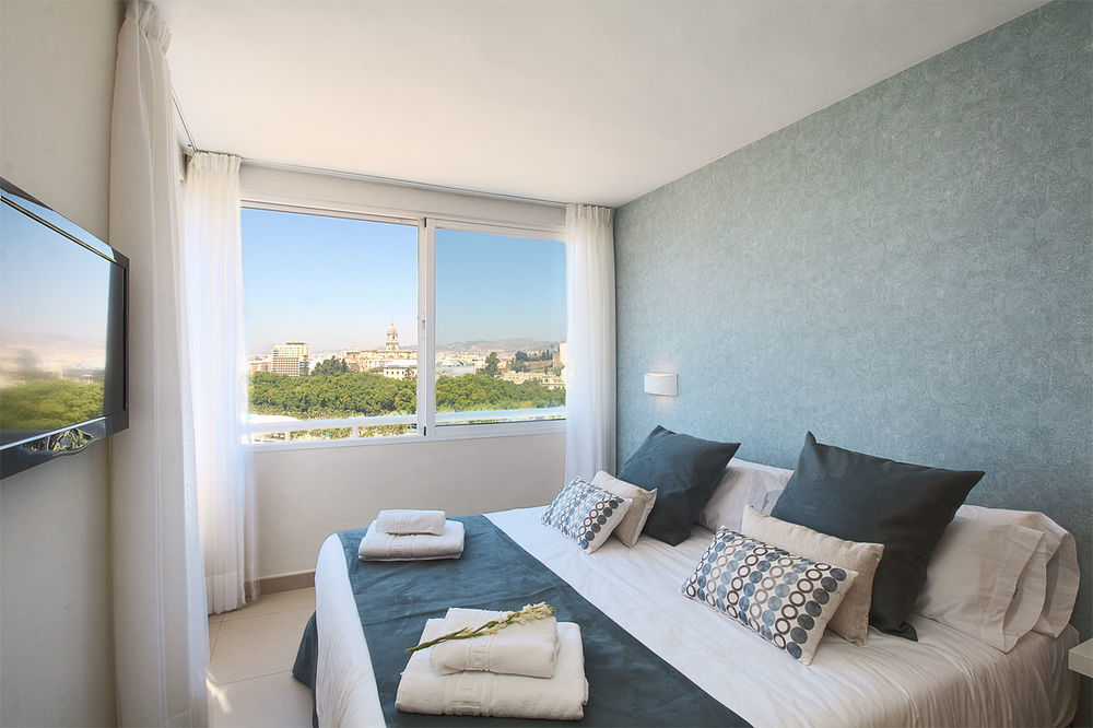 Apartamentos Malagueta Urban Beach Malaga Exterior photo