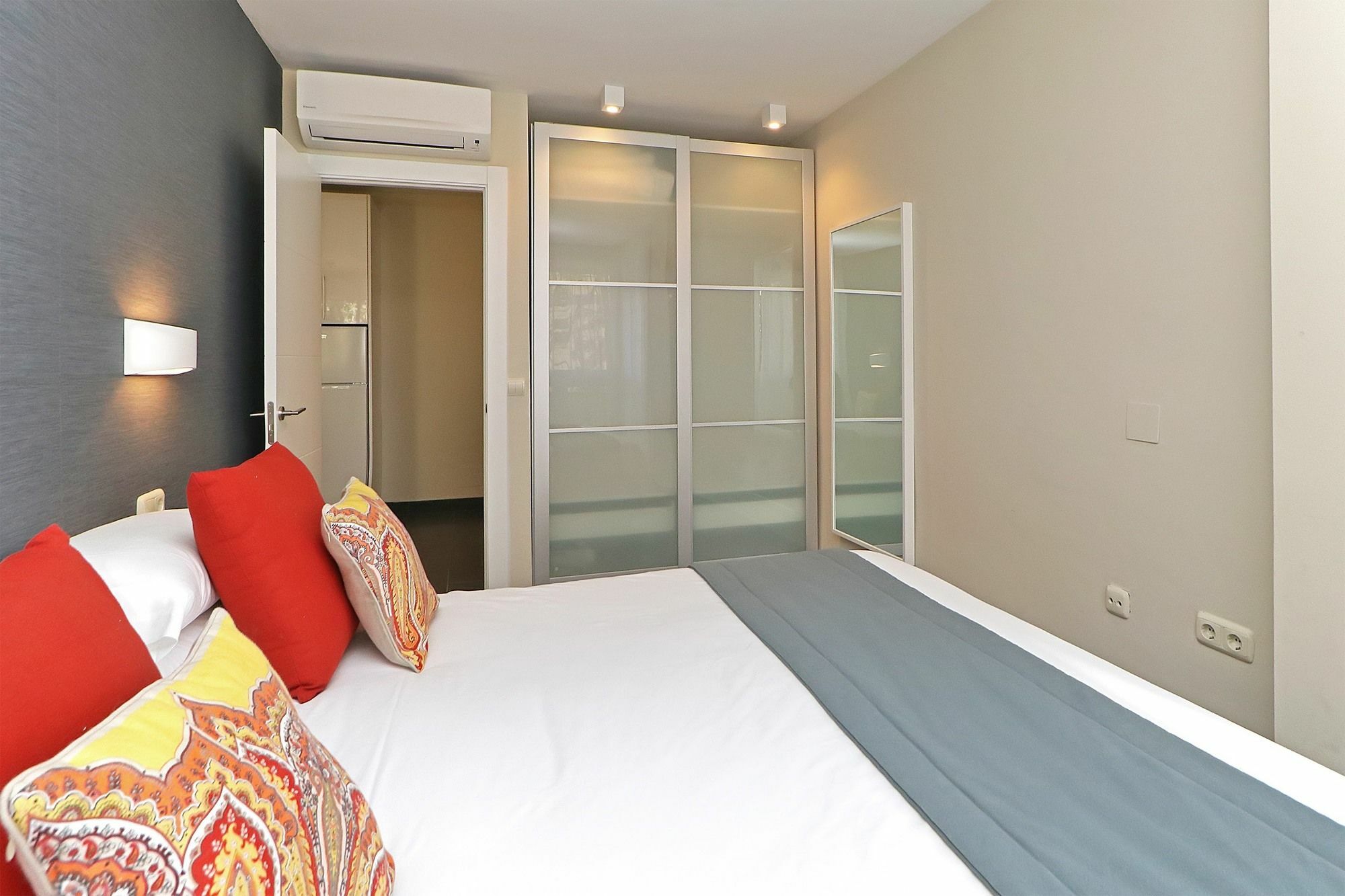 Apartamentos Malagueta Urban Beach Malaga Exterior photo