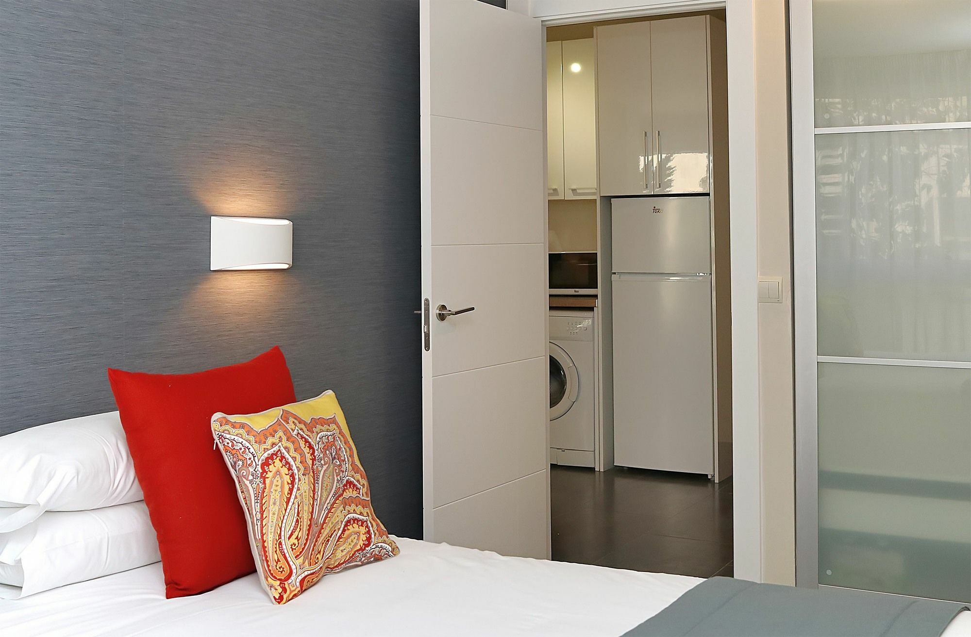 Apartamentos Malagueta Urban Beach Malaga Exterior photo